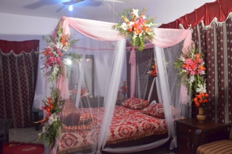 1st Night Bridal Bed Room Decoration For (Suhagrat Bedroom Decoration ...