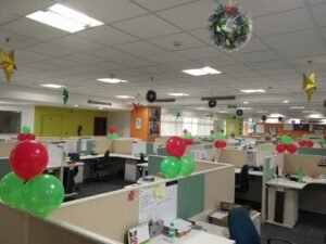 15 august balloon decoration in office